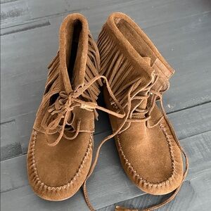 Minnetonka Brown Fringe Moccasins